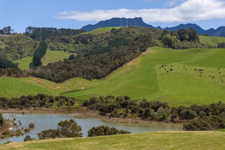 Photo of property in 90 Omahina Street, Raglan, 3225