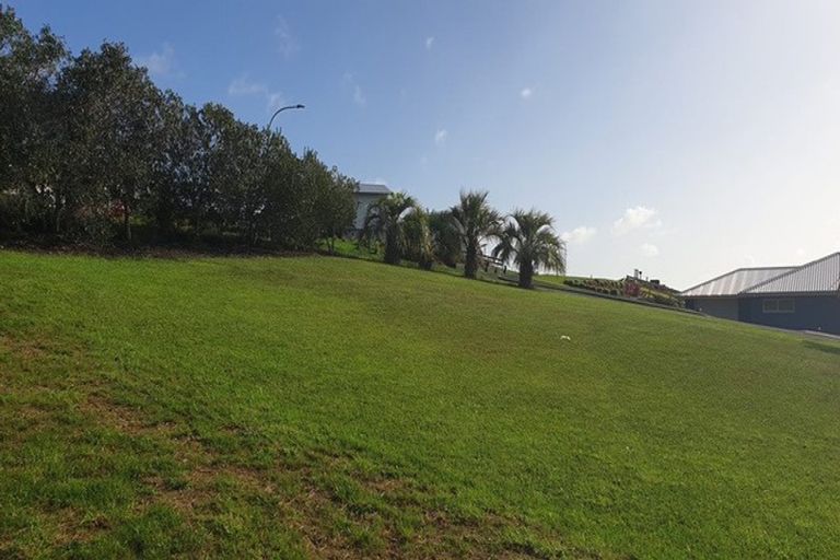 Photo of property in 19 Lori Lane, Coopers Beach, 0420