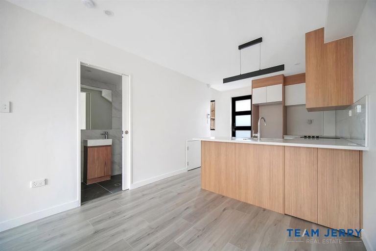 Photo of property in 7/24 Tomo Street, New Lynn, Auckland, 0600