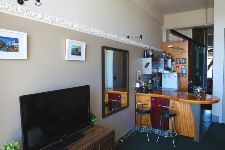 Photo of property in Qba Apartments, 2p/51 Webb Street, Mount Cook, Wellington, 6011