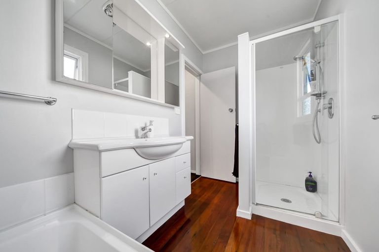 Photo of property in 20 Waimea Street, Westown, New Plymouth, 4310