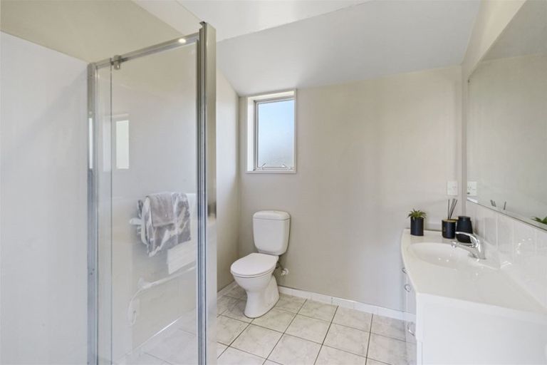 Photo of property in 10 Cunneen Place, Aidanfield, Christchurch, 8025