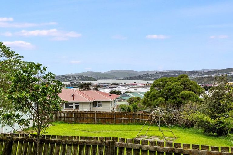 Photo of property in 17 Aparangi Crescent, Elsdon, Porirua, 5022