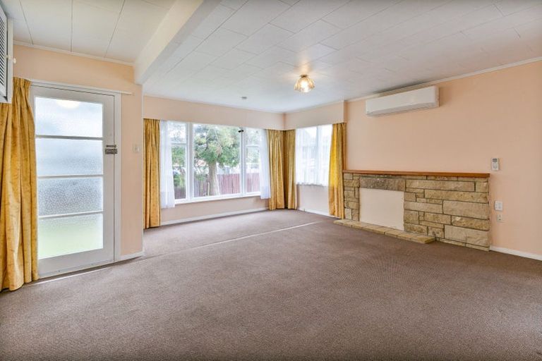 Photo of property in 5 Derwent Street, Wainuiomata, Lower Hutt, 5014
