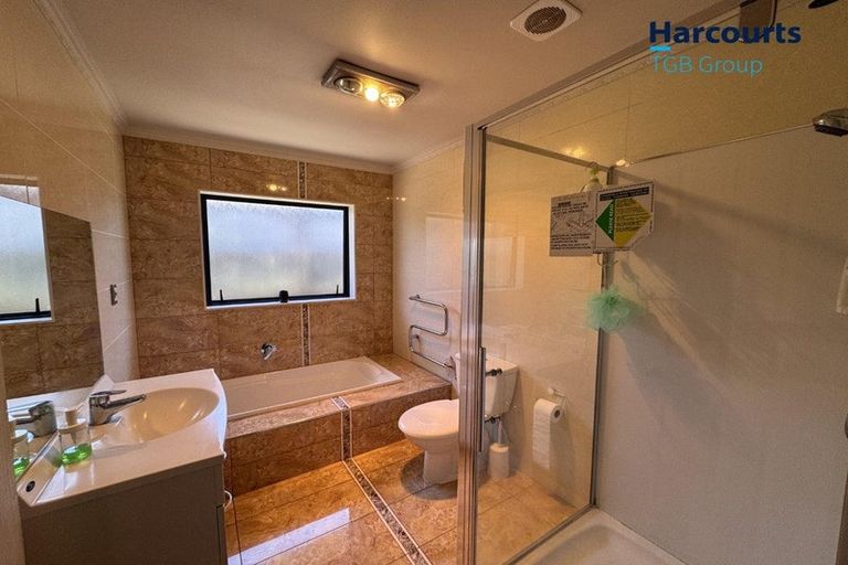 Photo of property in 17 Goh Place, Manurewa, Auckland, 2105