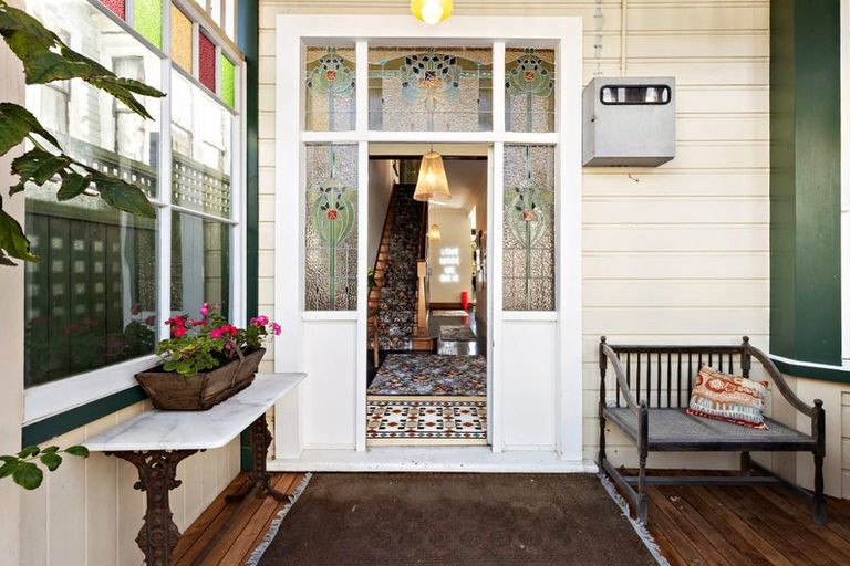 Photo of property in 68 Brougham Street, Mount Victoria, Wellington, 6011