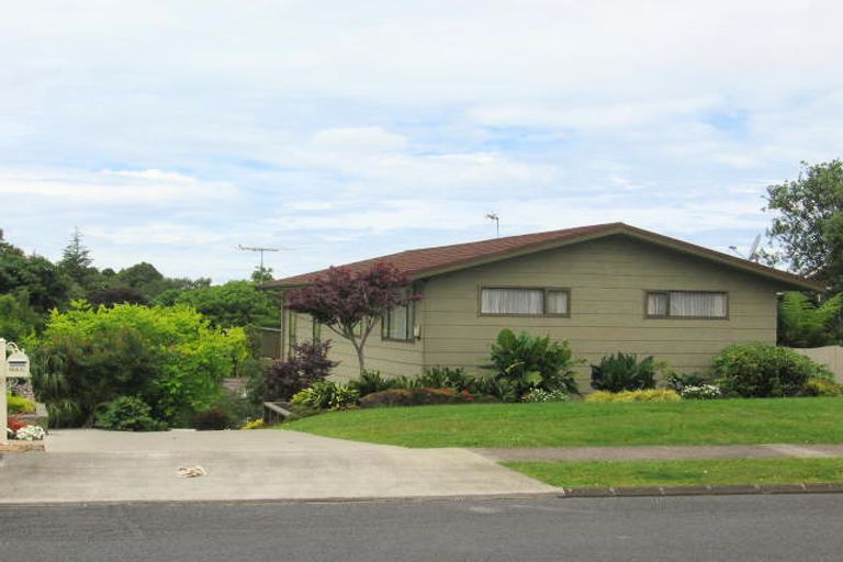 Photo of property in 13 Riverhills Avenue, Pakuranga Heights, Auckland, 2010
