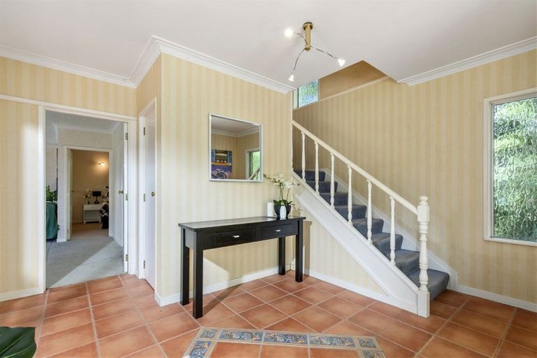 Photo of property in 96 Opanuku Road, Henderson Valley, Auckland, 0612