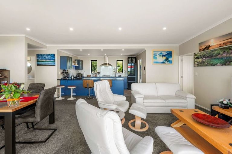 Photo of property in 62 Parerohi Grove, Kuratau, Turangi, 3381