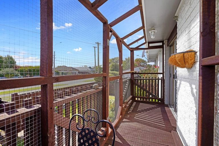 Photo of property in 1/374 Pages Road, Aranui, Christchurch, 8061