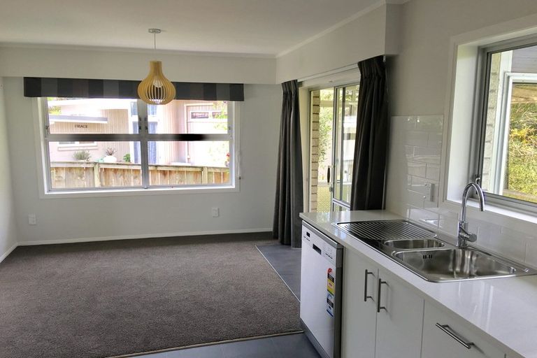 Photo of property in 23 Polandson Place, Opaheke, Papakura, 2113