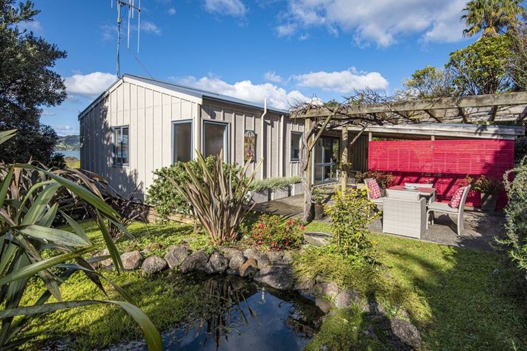 Photo of property in 26 Beach Road, Onerahi, Whangarei, 0110