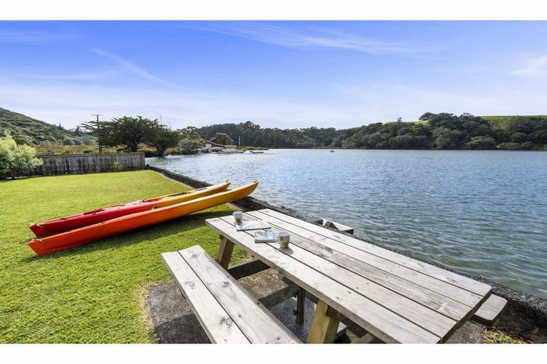 Photo of property in 397 Leigh Road, Whangateau, Warkworth, 0985