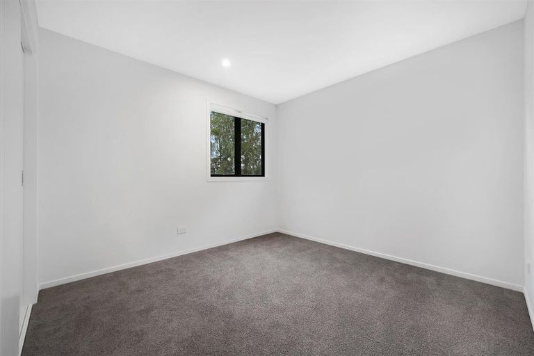 Photo of property in 8 Arapapa Road, Papakura, 2110