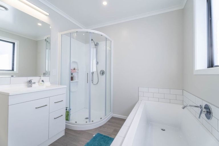 Photo of property in 13 Topsail Way, Whitby, Porirua, 5024