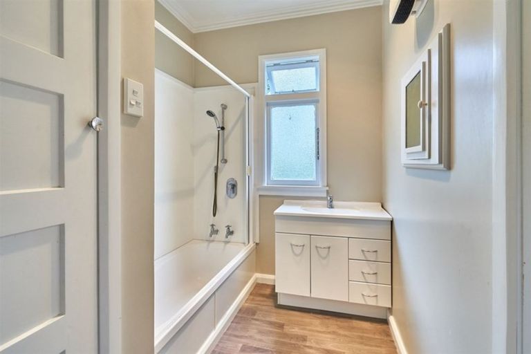 Photo of property in 60 Heretaunga Street, Palmerston North, 4414