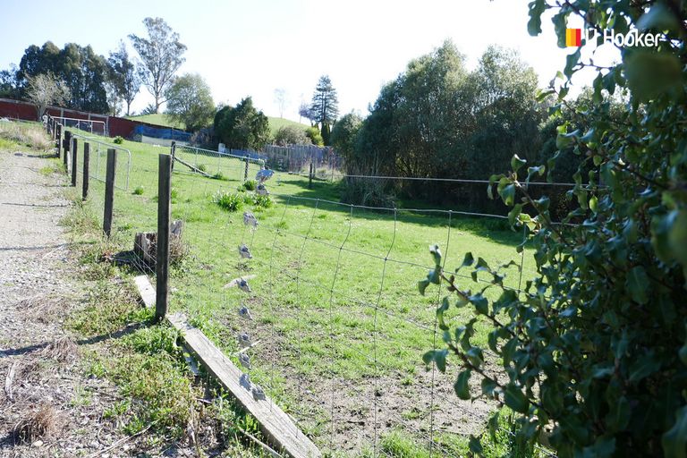 Photo of property in 135 Dunback Road, Palmerston, 9430