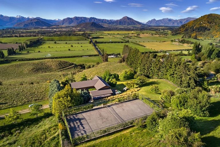Photo of property in 711 Mount Barker Road, Wanaka, 9382