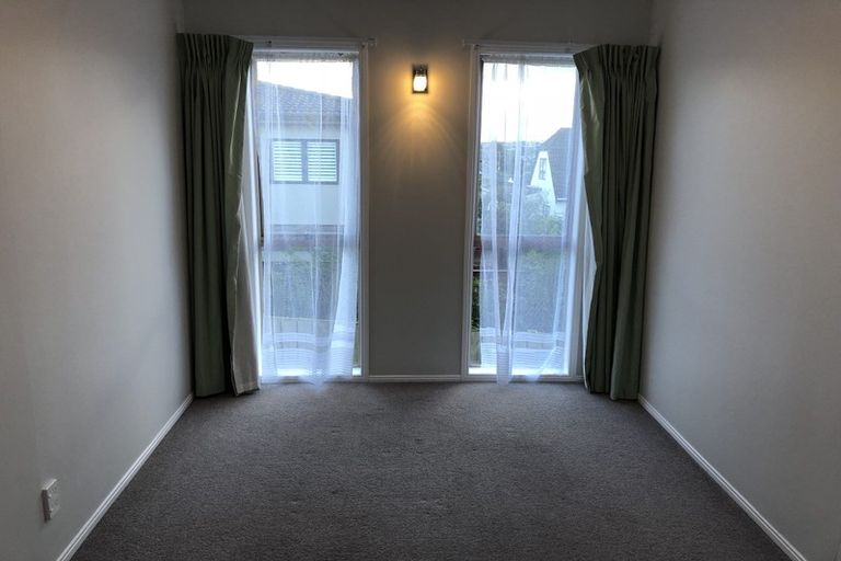 Photo of property in 3/8 Hart Road, Hauraki, Auckland, 0622