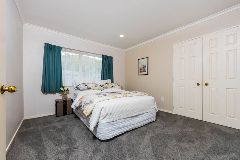 Photo of property in 20 Keswick Close, Northpark, Auckland, 2013