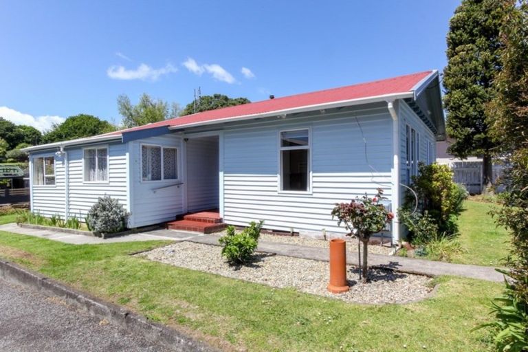 Photo of property in 21 Lorna Street, Lynmouth, New Plymouth, 4310