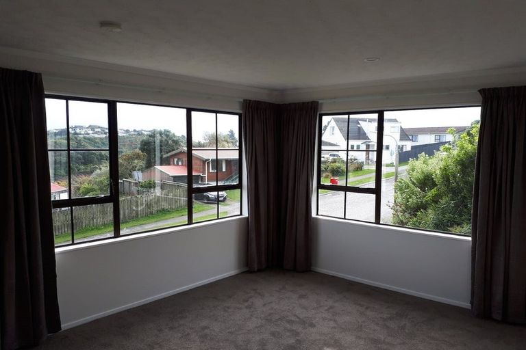 Photo of property in 8 Adventure Drive, Whitby, Porirua, 5024