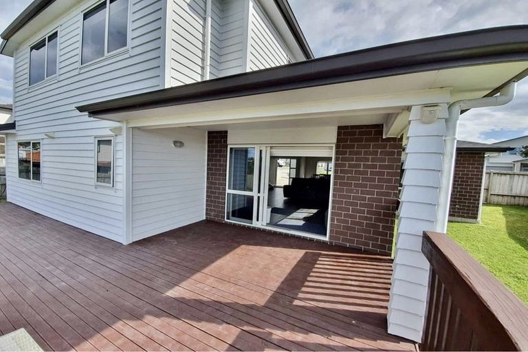 Photo of property in 87 Keri Vista Rise, Papakura, 2110
