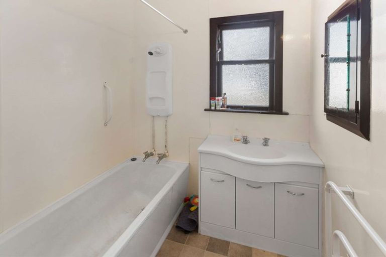 Photo of property in 21a Caius Avenue, Gonville, Whanganui, 4501