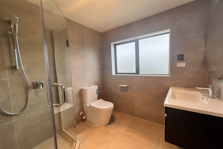 Photo of property in 30a Priestley Drive, Bucklands Beach, Auckland, 2014