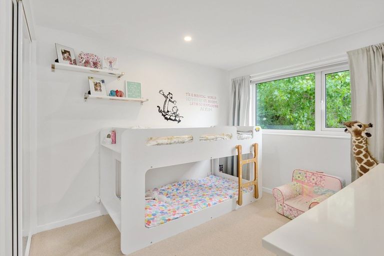 Photo of property in 16 Kiteroa Place, Cashmere, Christchurch, 8022