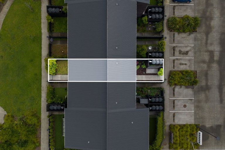 Photo of property in 74 Glidepath Road, Hobsonville, Auckland, 0616