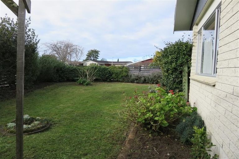 Photo of property in 26 Bale Place, Havelock North, 4130