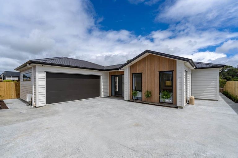 Photo of property in 9 Puruatanga Road, Wainui, 0992