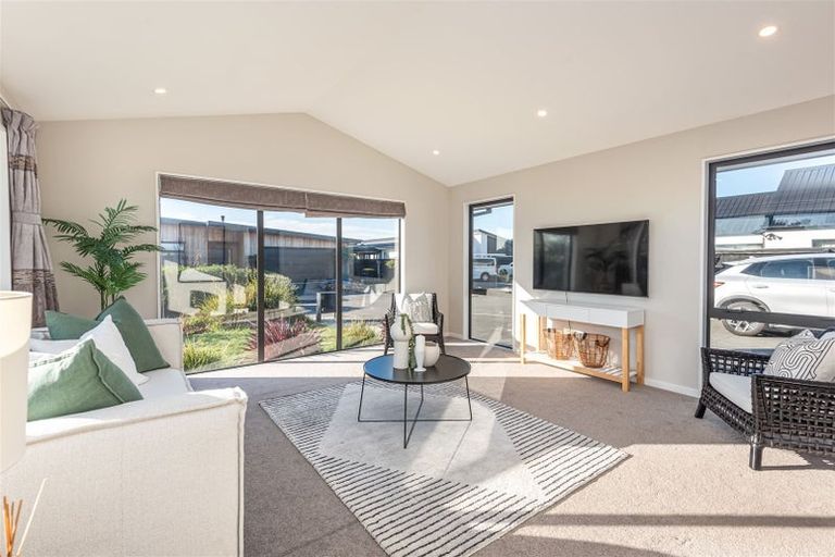 Photo of property in 16 Sorrel Gate, Halswell, Christchurch, 8025