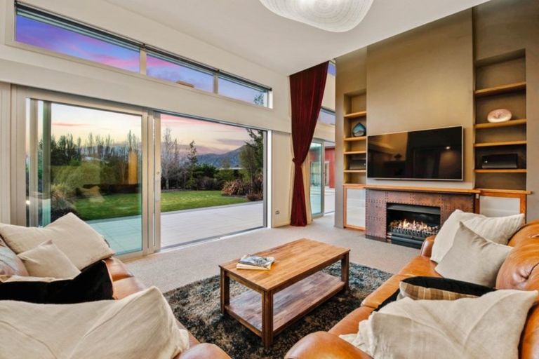 Photo of property in 16 Waimana Place, Wanaka, 9305