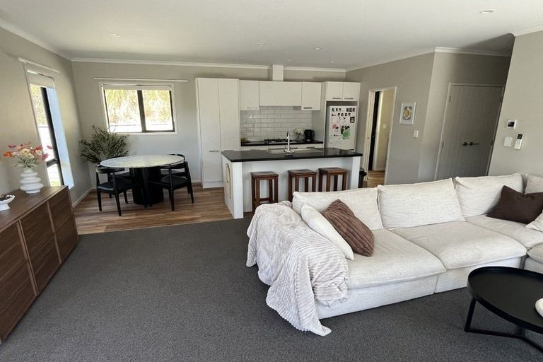 Photo of property in 23e Heta Road, Highlands Park, New Plymouth, 4312