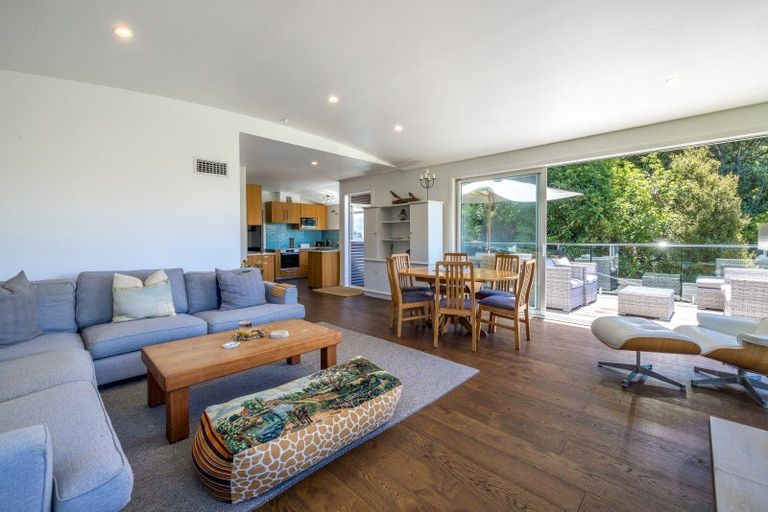 Photo of property in 18 Victoria Road South, Onetangi, Waiheke Island, 1081
