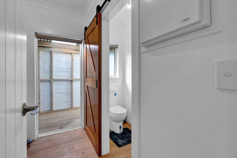 Photo of property in 297 Radnor Road, Midhirst, Stratford, 4394