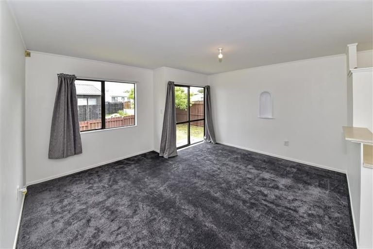 Photo of property in 1/20 Hatherley Place, Clendon Park, Auckland, 2103