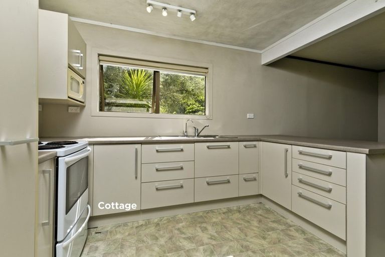 Photo of property in 9 Dysart Lane, Kumeu, 0891