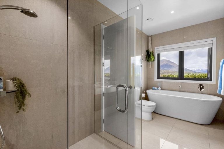 Photo of property in 1 Afton Lane, Jacks Point, Queenstown, 9371