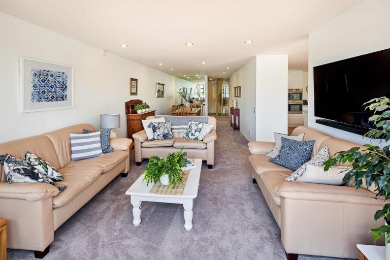 Photo of property in 1/326 Oriental Parade, Oriental Bay, Wellington, 6011