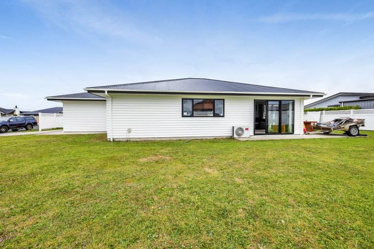 Photo of property in 48 County Drive, Hawera, 4610