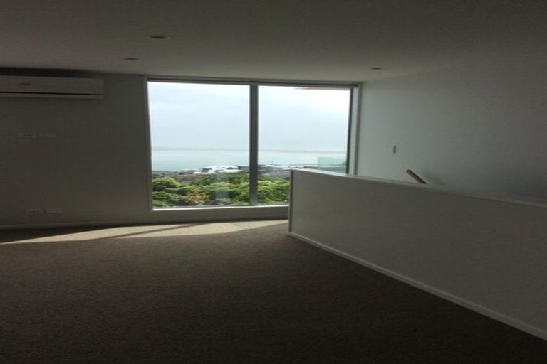 Photo of property in 224 Mount Pleasant Road, Mount Pleasant, Christchurch, 8081