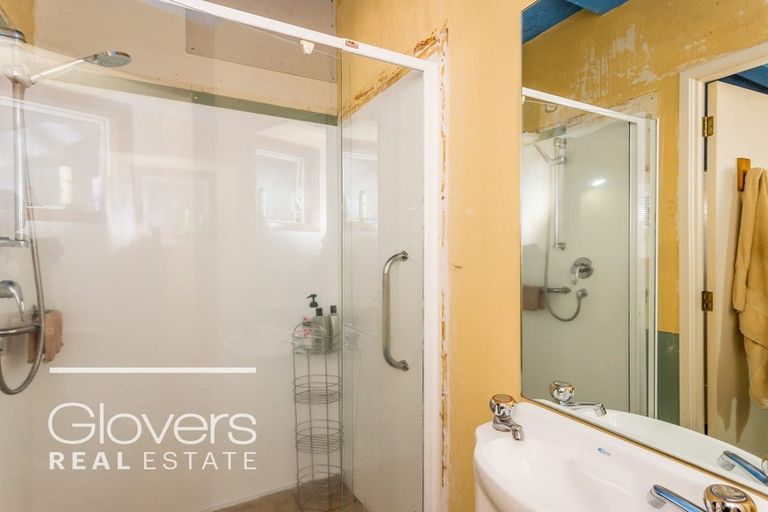 Photo of property in 10 Captain Scott Road, Glen Eden, Auckland, 0602