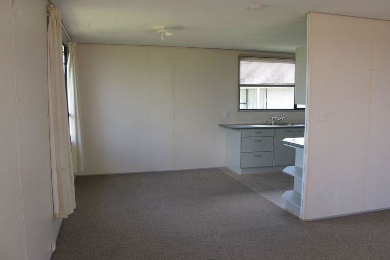 Photo of property in 25 Caribbean Drive, Unsworth Heights, Auckland, 0632