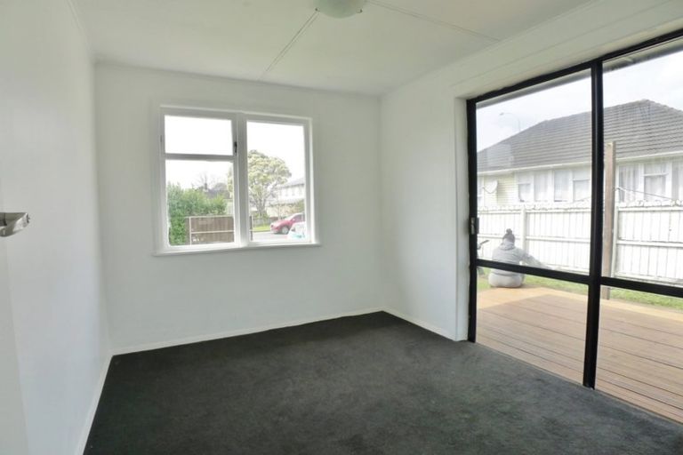 Photo of property in 88 Swaffield Road, Papatoetoe, Auckland, 2025