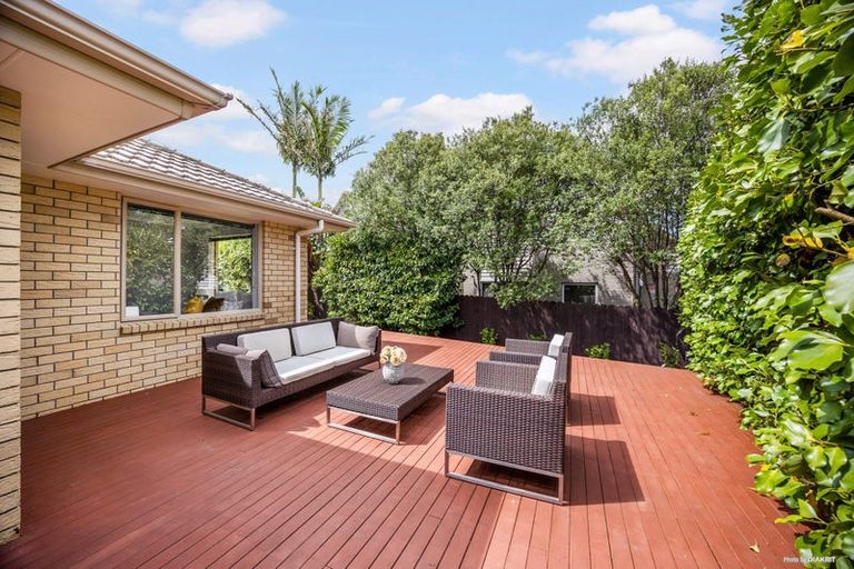 Photo of property in 25 Nimstedt Avenue, Oteha, Auckland, 0632