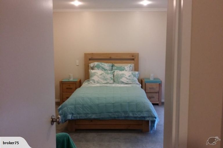 Photo of property in 10 Sangam Place, Pukekohe, 2120