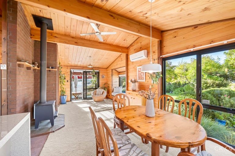 Photo of property in 5 Seymour Grove, Kingsley Heights, Upper Hutt, 5018